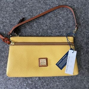 Dooney&Bourke Double zip wristlet